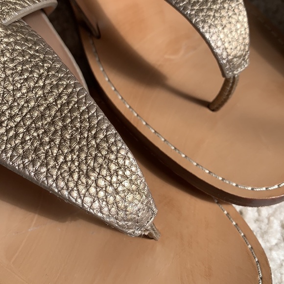 VALENTINO rockstud metallic “Alce” thong sandal - Picture 4 of 14